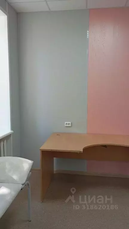 Помещение свободного назначения в Свердловская область, Реж пер. Олега ... - Фото 1