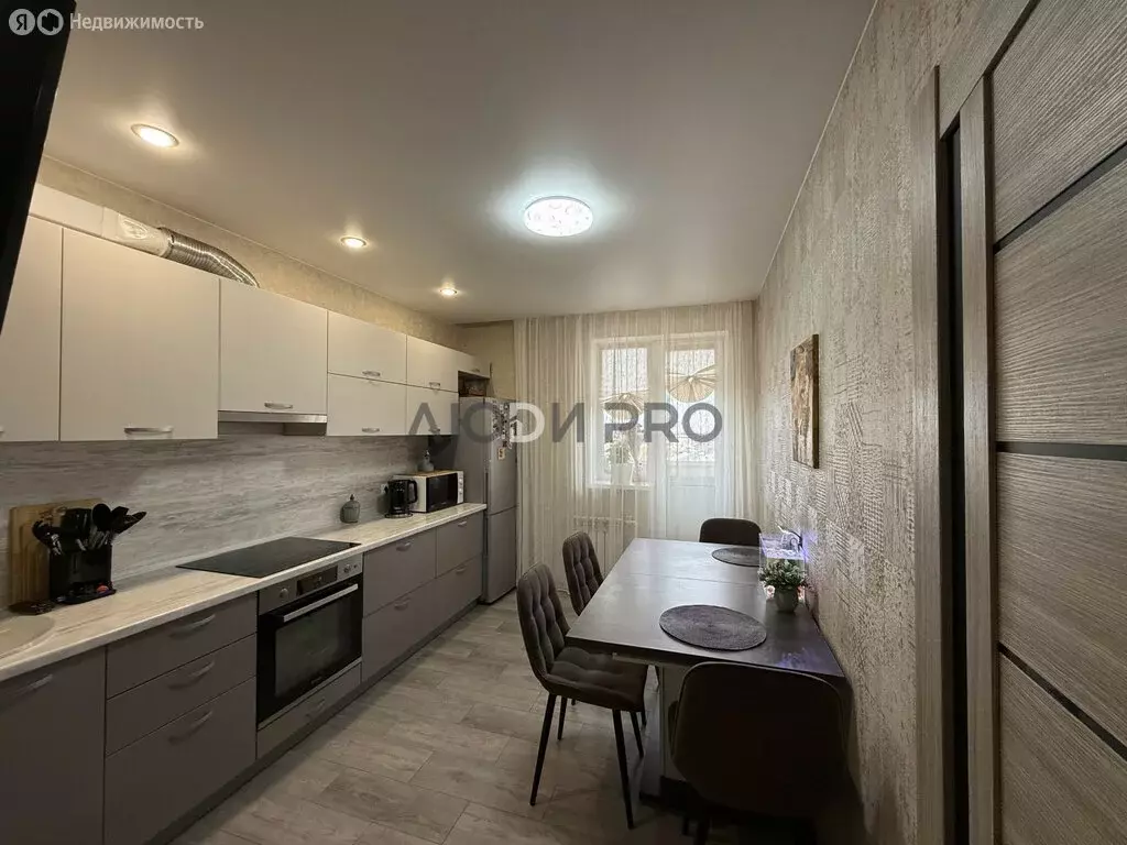 2-комнатная квартира: Энгельс, Студенческая улица, 183Е (60 м) - Фото 1