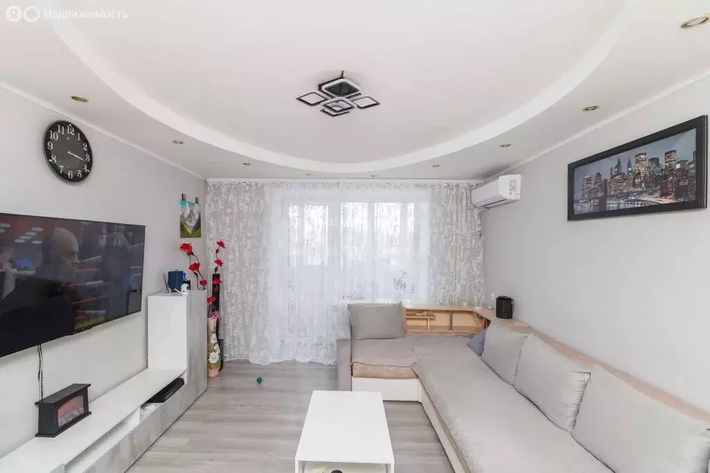 3-комнатная квартира: Ишим, Ударная улица, 93 (56.8 м) - Фото 1