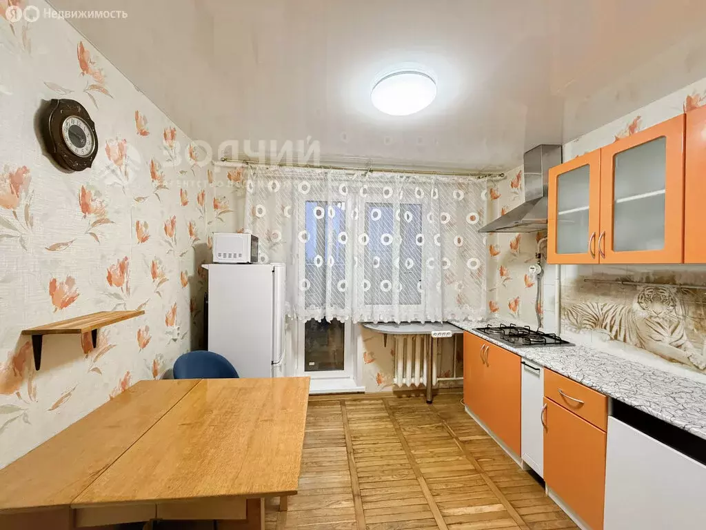 4-комнатная квартира: Чебоксары, улица Мичмана Павлова, 4к1 (86.6 м) - Фото 1