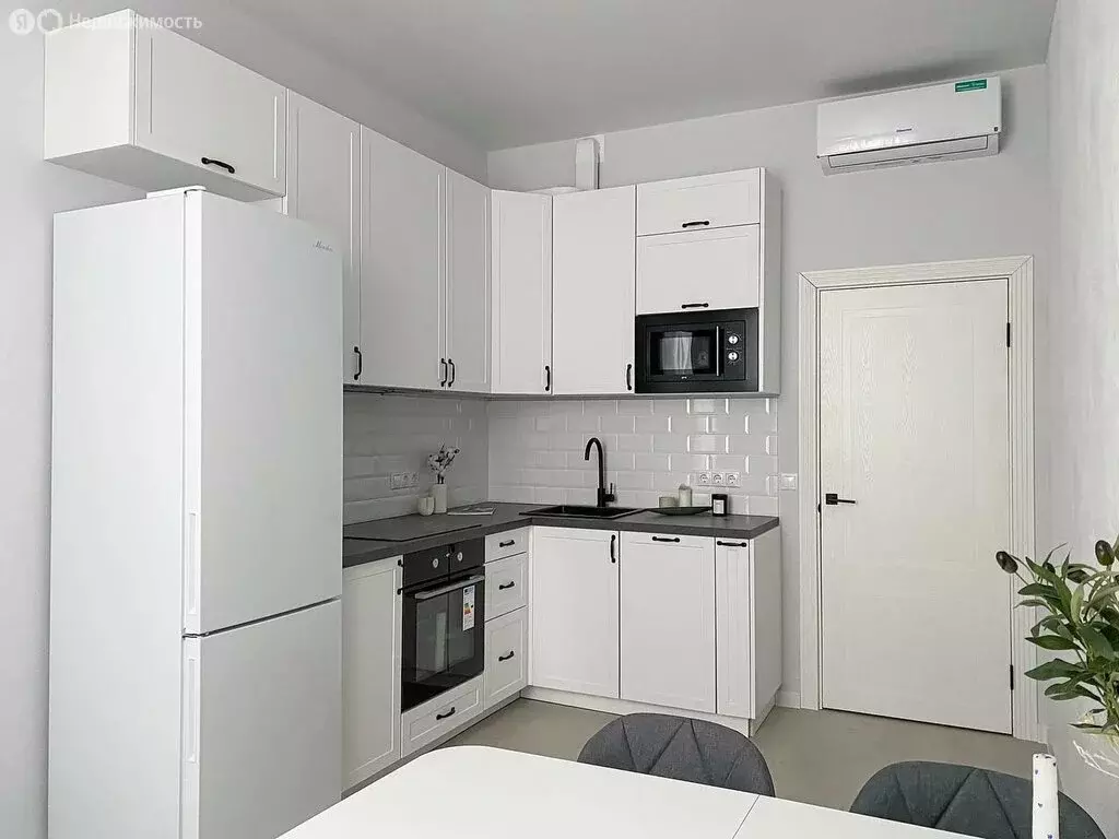2-комнатная квартира: Краснодар, Уральская улица, 75к1 (63 м) - Фото 1