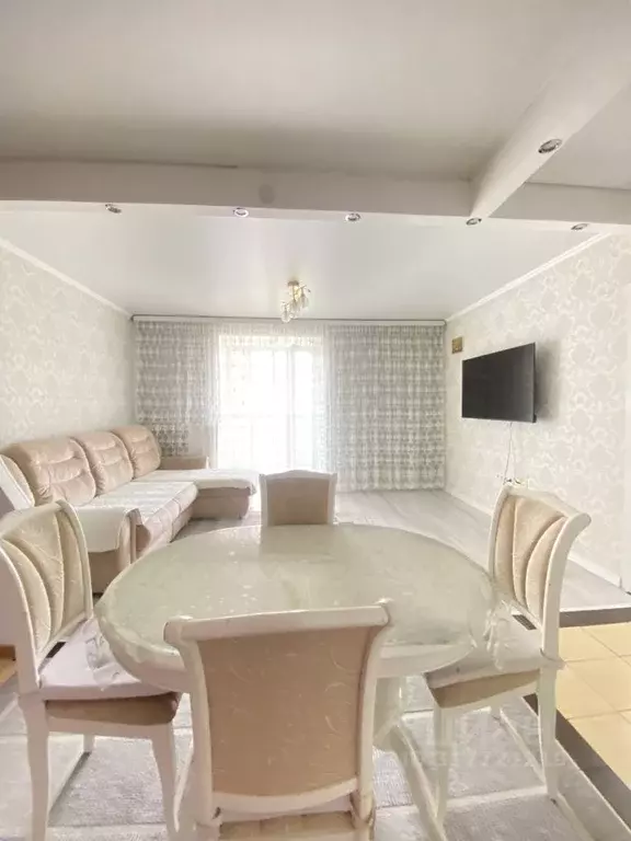 3-к кв. Омская область, Омск ул. Ватутина, 33 (70.0 м) - Фото 2