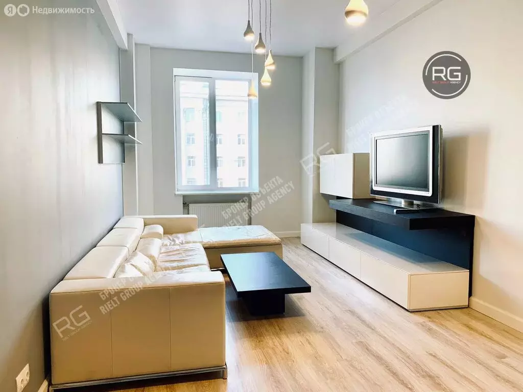 3-комнатная квартира: Санкт-Петербург, Московский проспект, 192-194 ... - Фото 1