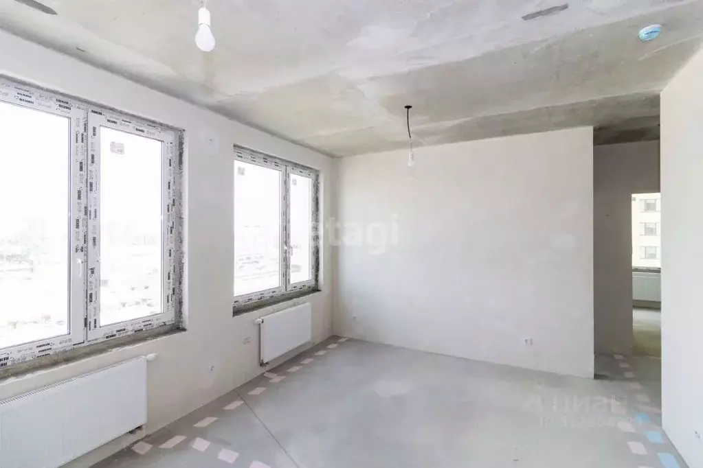 2-к кв. Тюменская область, Тюмень ул. Эльвиры Федоровой, 1 (58.0 м) - Фото 1