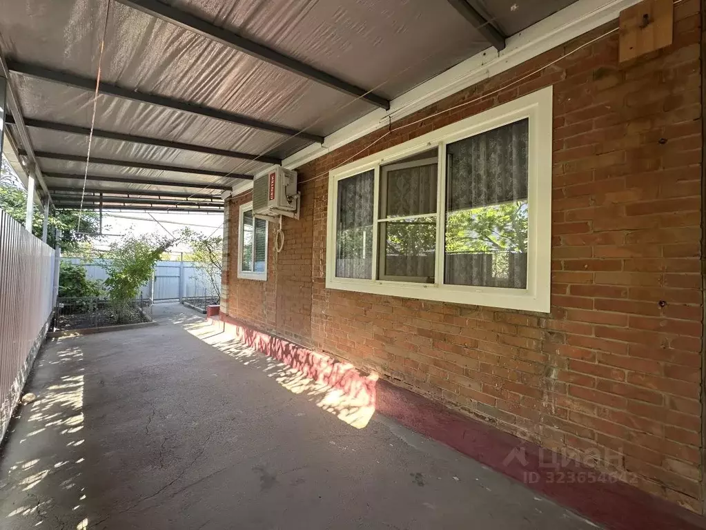 Дом в Краснодарский край, Динской район, Нововеличковское с/пос, ... - Фото 1