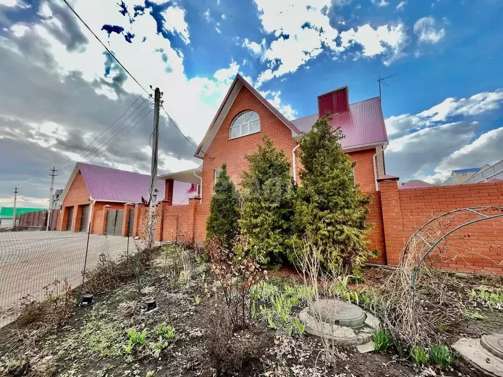 Дом в Башкортостан, Чишминский район, Алкинский сельсовет, с. ... - Фото 2