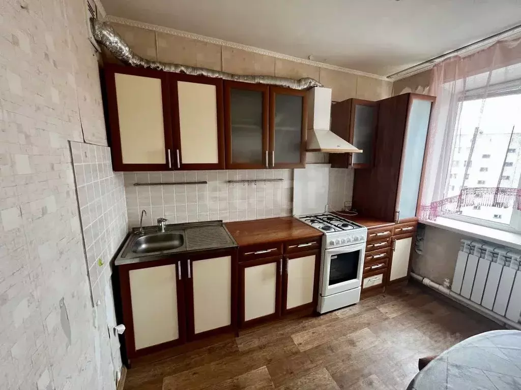 3-к кв. Орловская область, Орел Саханская ул., 3 (70.7 м) - Фото 0