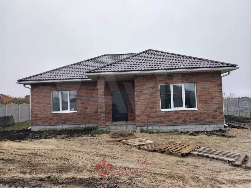 Дом в Белгородская область, Белгородский район, с. Стрелецкое ул. ... - Фото 1