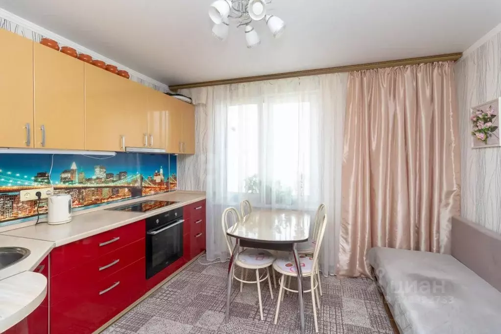 2-к кв. Тюменская область, Тюмень проезд Тихий, 2 (56.3 м) - Фото 0