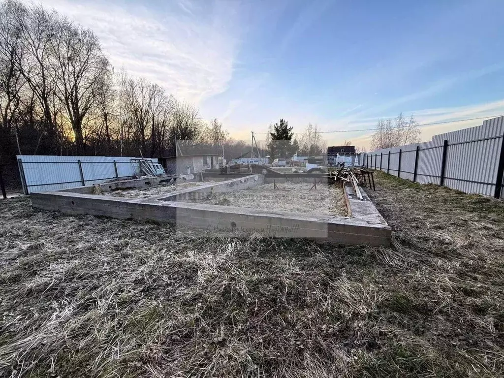 Участок в Московская область, Наро-Фоминский городской округ, д. ... - Фото 1