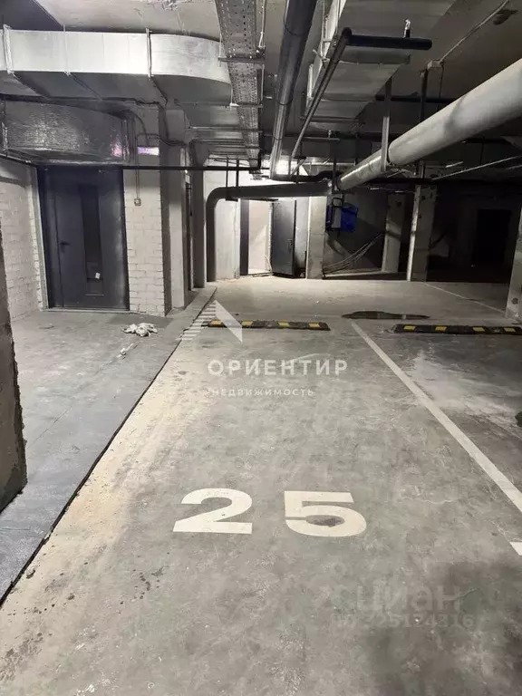Гараж в Свердловская область, Екатеринбург ул. Громова, 26/4 (17 м) - Фото 1