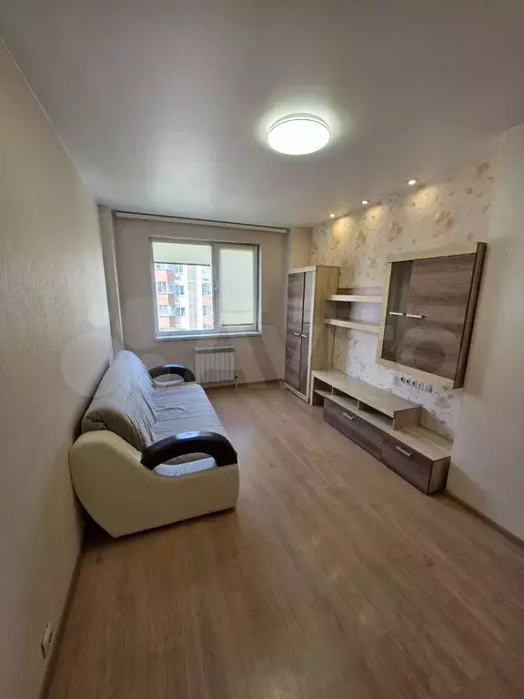 1-к. квартира, 35 м, 9/10 эт. - Фото 0