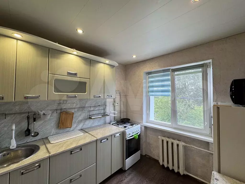 1-к. квартира, 30 м, 5/5 эт. - Фото 0