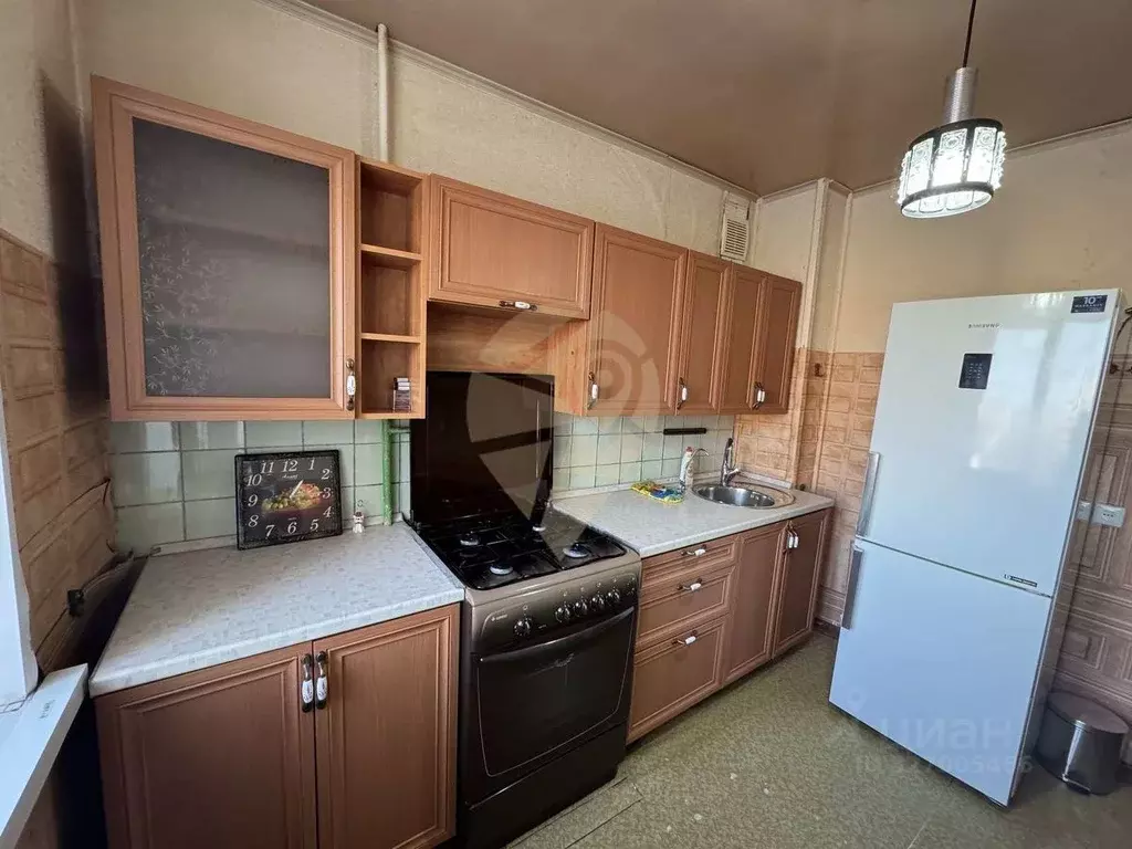 3-к кв. Белгородская область, Старый Оскол Молодогвардеец мкр, 17 ... - Фото 1