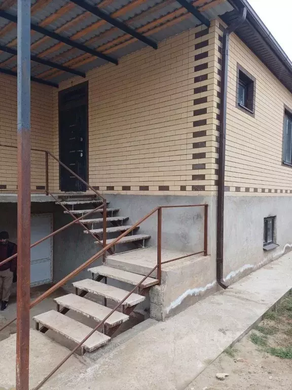 Дом в Астраханская область, Наримановский район, с. Солянка Персиковая ... - Фото 2