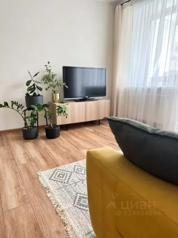 1-к кв. Вологодская область, Череповец ул. Раахе, 33А (40.0 м) - Фото 0