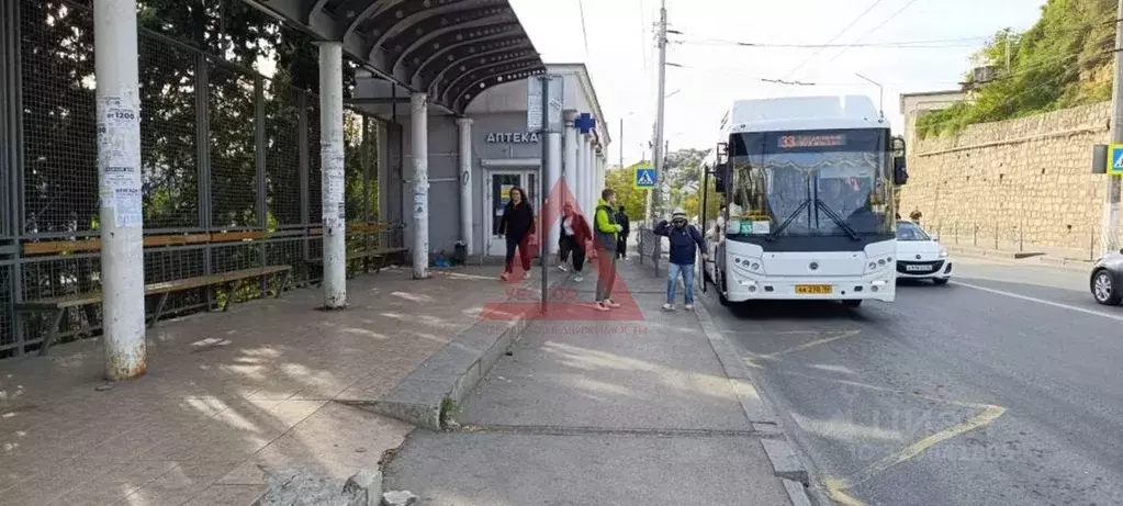 Помещение свободного назначения в Севастополь ул. Портовая, 31 (65 м) - Фото 1