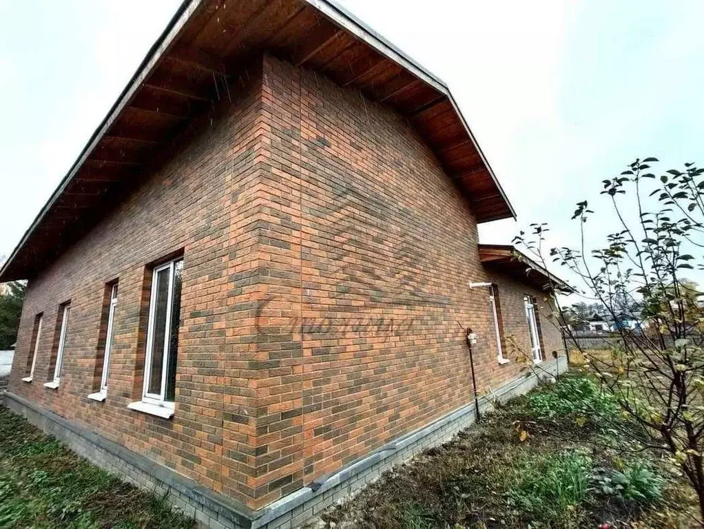 Коттедж в Белгородская область, Старооскольский городской округ, с. ... - Фото 1