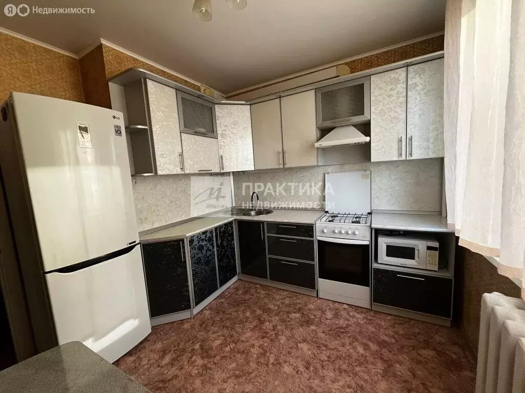 2-комнатная квартира: Нижнекамск, проспект Мира, 107 (51 м) - Фото 0