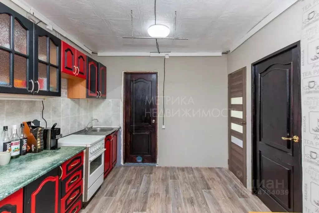 2-к кв. Тюменская область, Тюмень ул. 9 Января, 4 (40.5 м) - Фото 1