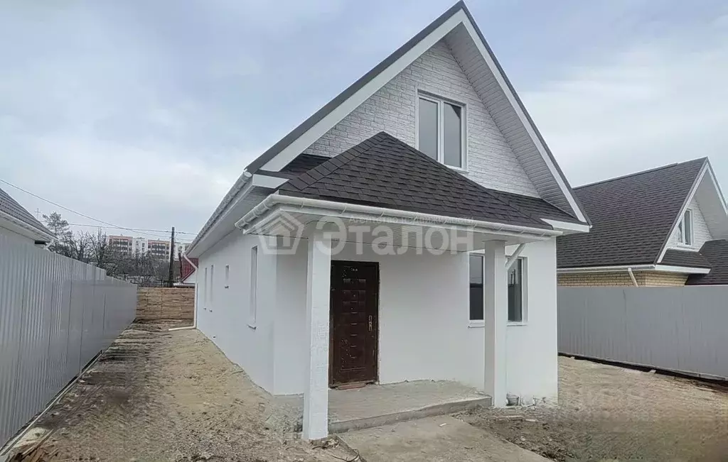 Дом в Волгоградская область, Волгоград ул. Джамбула Джабаева, 2/73 ... - Фото 2