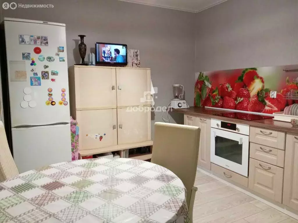 3-комнатная квартира: Верхняя Пышма, улица Машиностроителей, 21 (47 м) - Фото 0