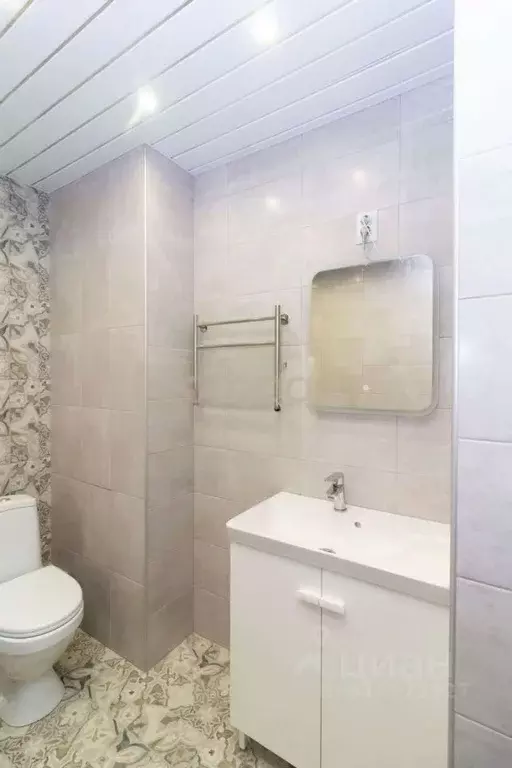 2-к кв. Тюменская область, Тюмень ул. Новоселов, 113 (53.0 м) - Фото 0