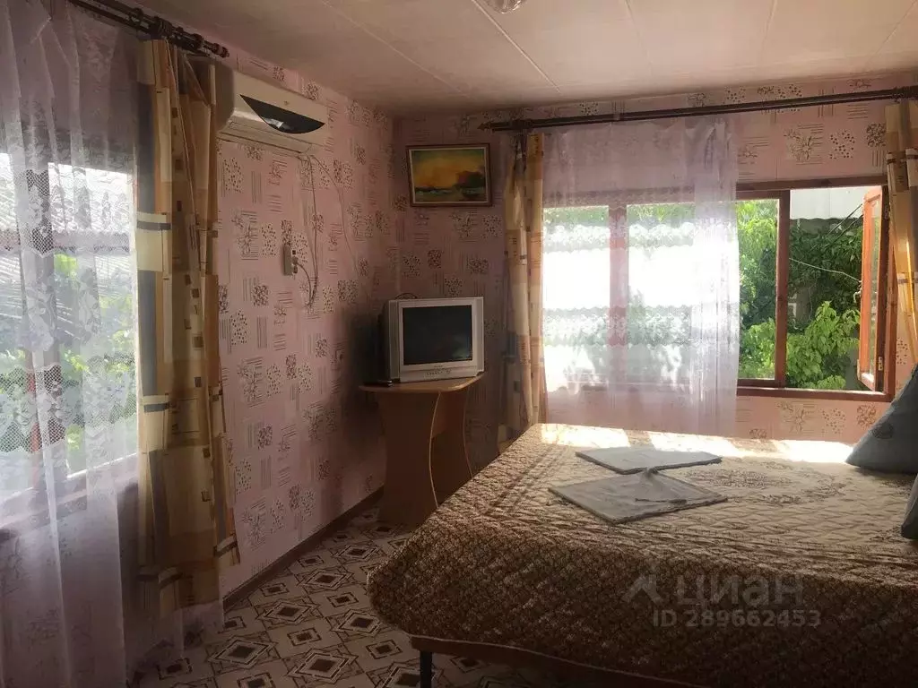 Комната Крым, Судак ул. Приморская, 6 - Фото 2