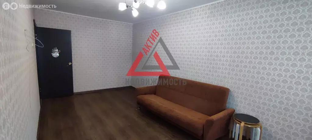 2-комнатная квартира: Каменск-Уральский, улица Калинина, 37 (44.3 м) - Фото 1
