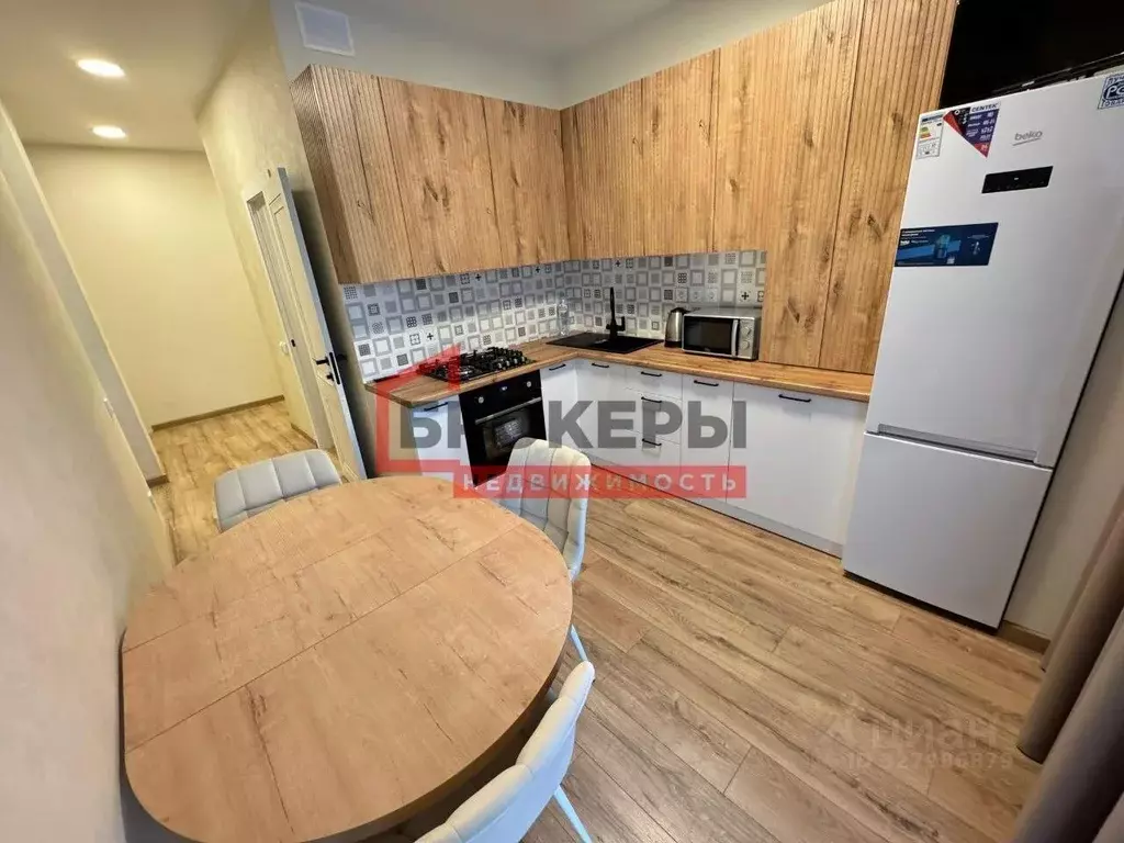 2-к кв. Крым, Симферополь ул. Батурина, 87 (58.0 м) - Фото 1