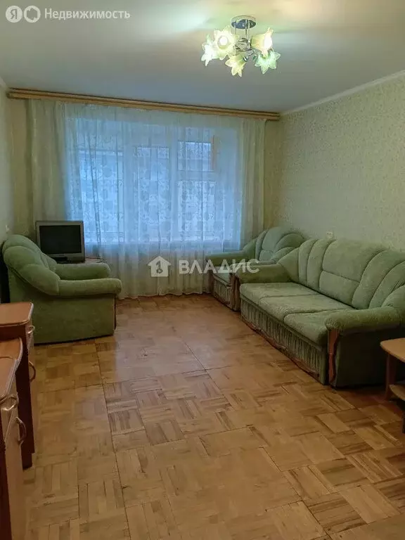 3-комнатная квартира: Тобольск, 4-й микрорайон, 38 (62 м) - Фото 0