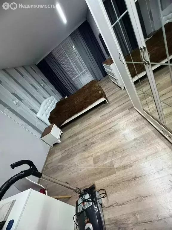 3-комнатная квартира: Тобольск, улица Радищева, 1 (79.3 м) - Фото 2