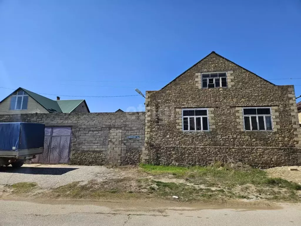 Дом в Дагестан, Избербаш ул. Мусы Манарова, 31А (100 м) - Фото 0