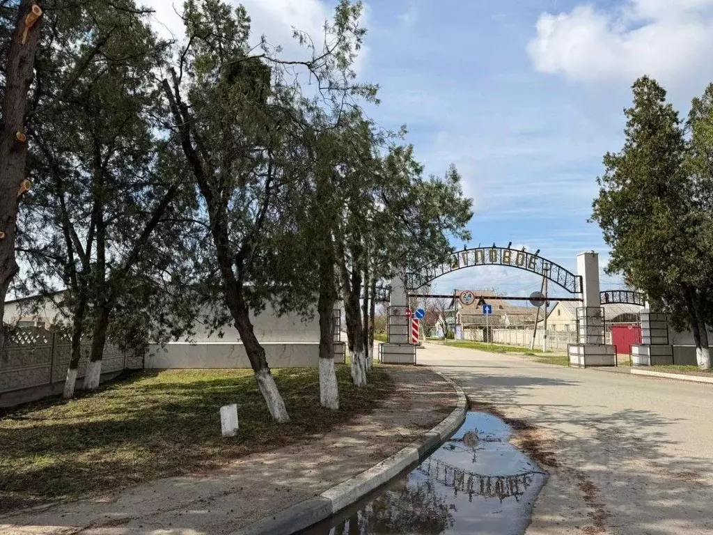 Участок в Крым, Бахчисарайский район, с. Угловое ул. Ленина, 91 (10.0 ... - Фото 2