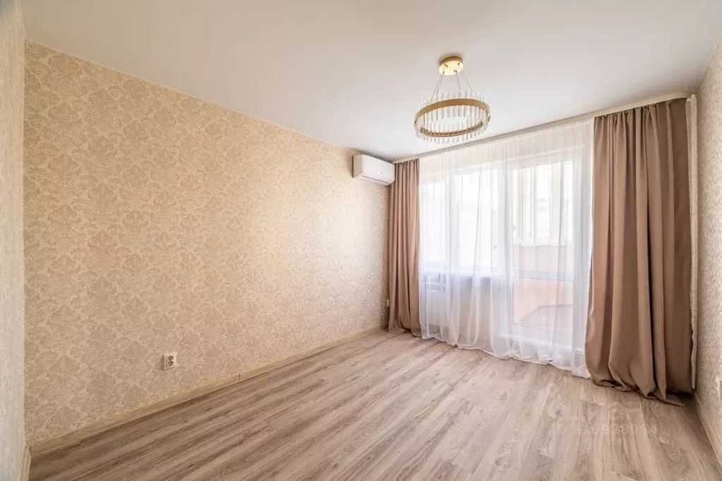 4-к кв. Свердловская область, Екатеринбург ул. Крестинского, 53 (79.7 ... - Фото 1