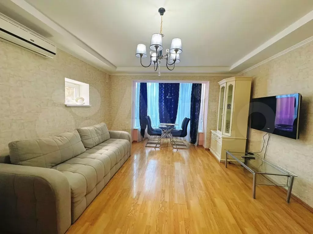 2-к. квартира, 70 м, 1/4 эт. - Фото 0