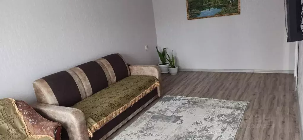 3-к кв. Краснодарский край, Ейск Красная ул., 43/1 (86.0 м) - Фото 0