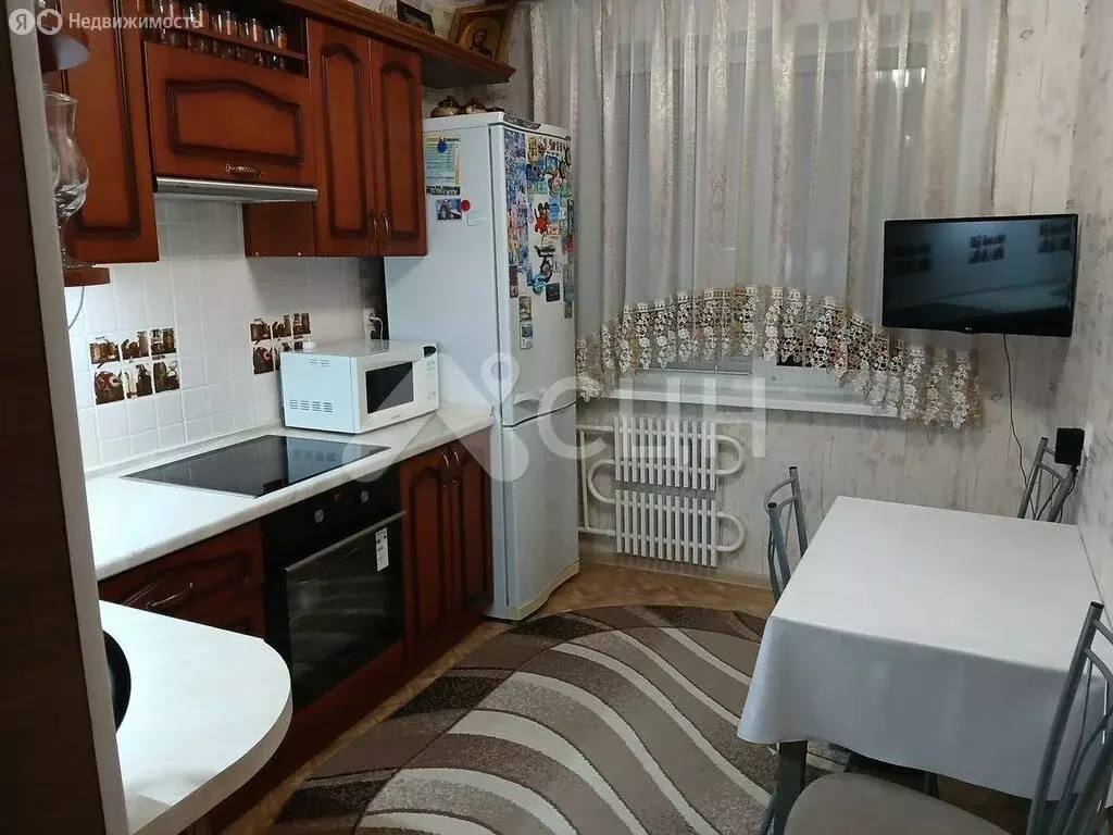 2-комнатная квартира: Саров, улица Курчатова, 24 (50 м) - Фото 1