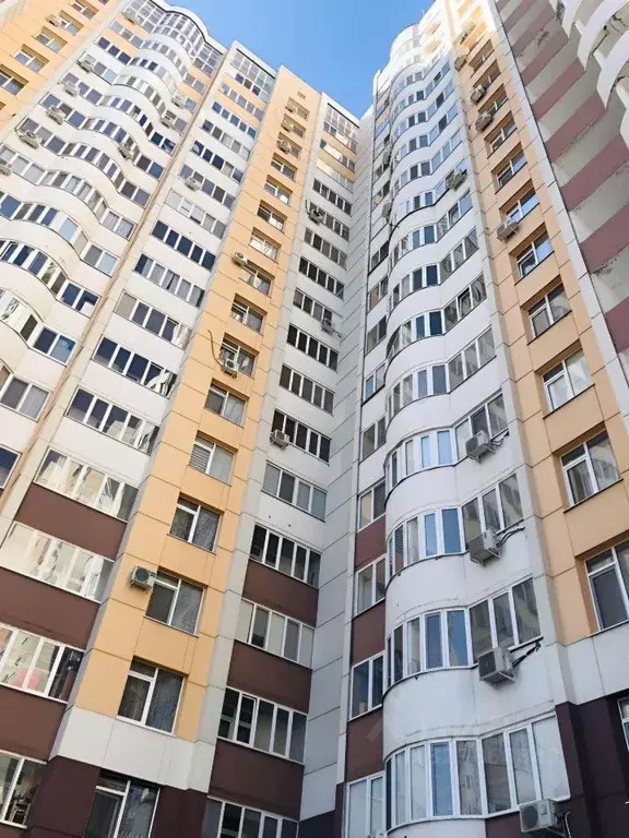 3-к кв. Оренбургская область, Оренбург Транспортная ул., 16 (79.8 м) - Фото 1