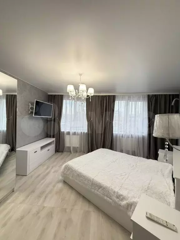 3-к. квартира, 100 м, 6/19 эт. - Фото 1