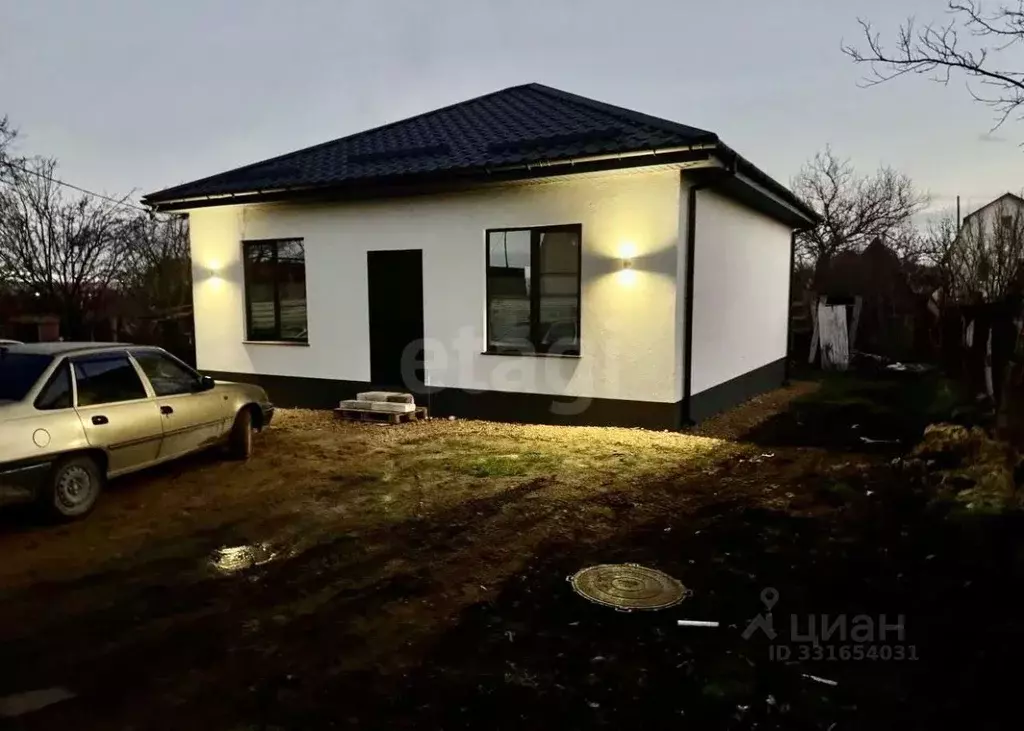 Дом в Крым, Симферопольский район, с. Трудовое ул. Гагарина (100 м) - Фото 2
