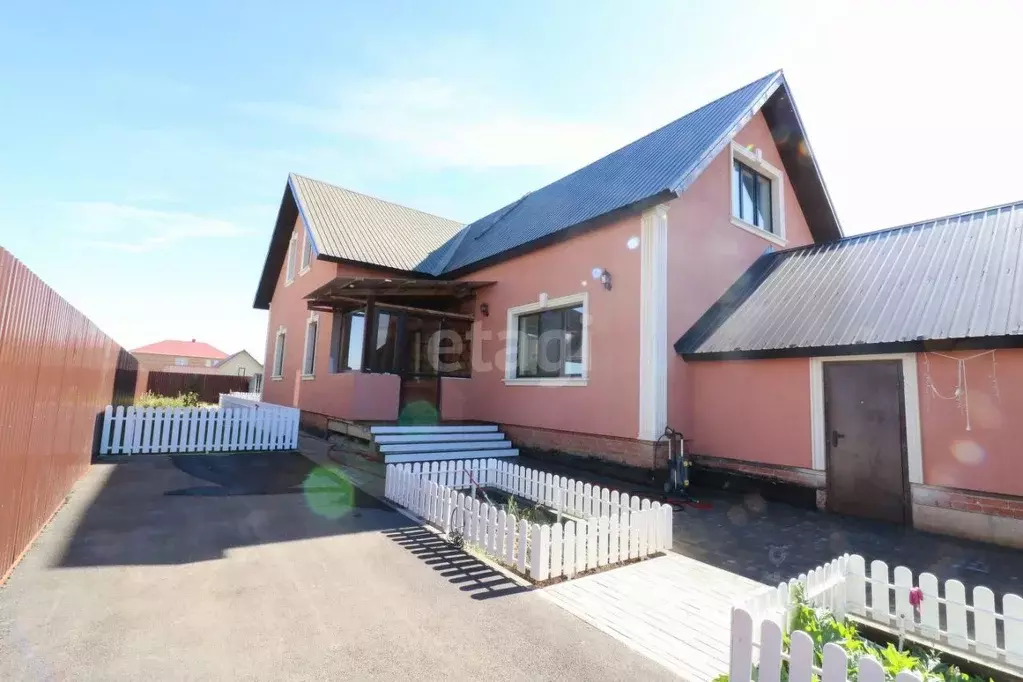 Дом в Оренбургская область, Оренбург Пугачи мкр, ул. Есенина, 11 (280 ... - Фото 1