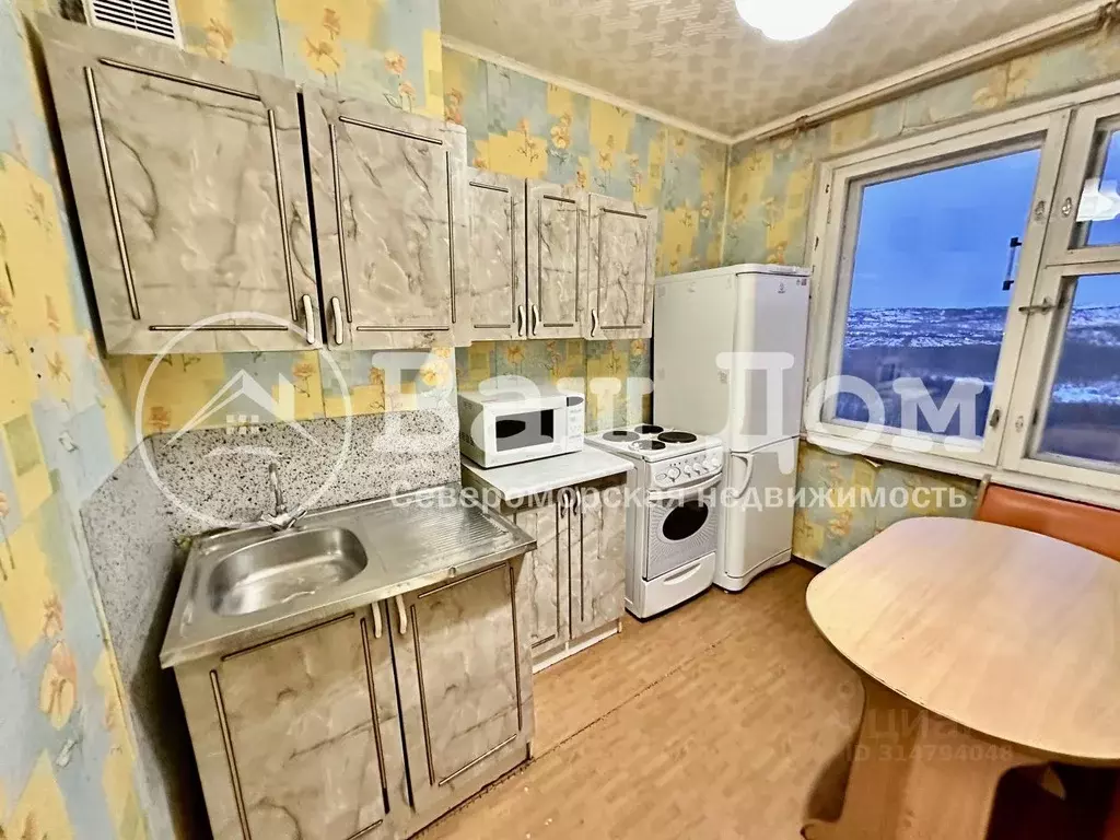 1-к кв. Мурманская область, Североморск ул. Гаджиева, 11 (29.5 м) - Фото 0