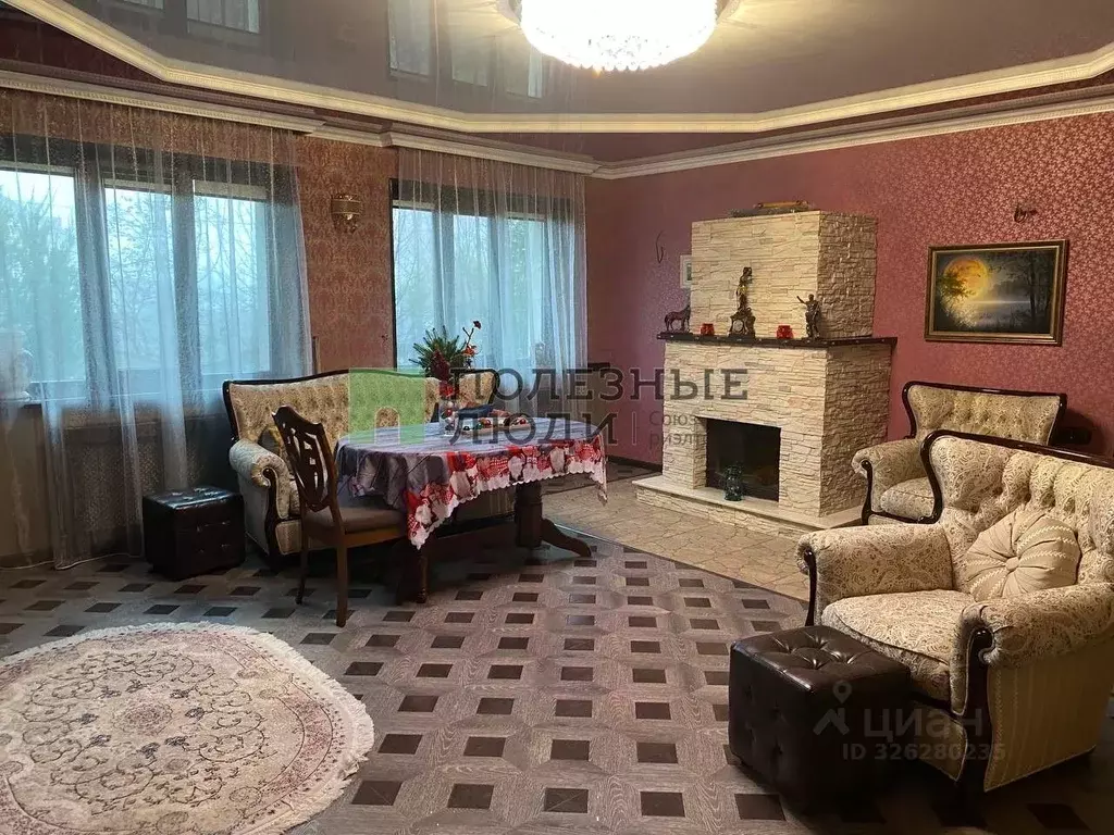 Дом в Белгородская область, Корочанский район, Мелиховское с/пос, с. ... - Фото 1