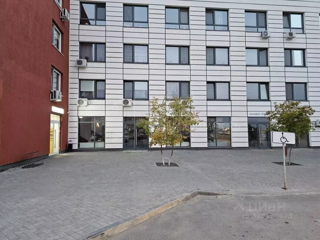 Помещение свободного назначения в Тюменская область, Тюмень ул. ... - Фото 1