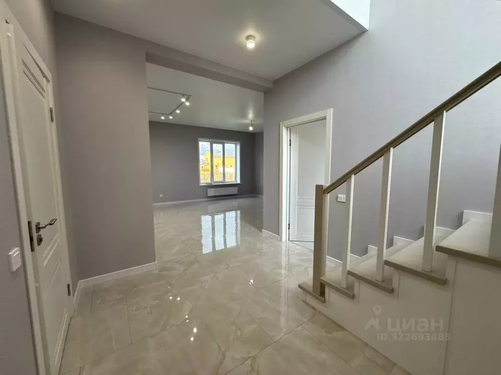 Дом в Татарстан, Лаишевский район, Большекабанское с/пос, с. Малые ... - Фото 1