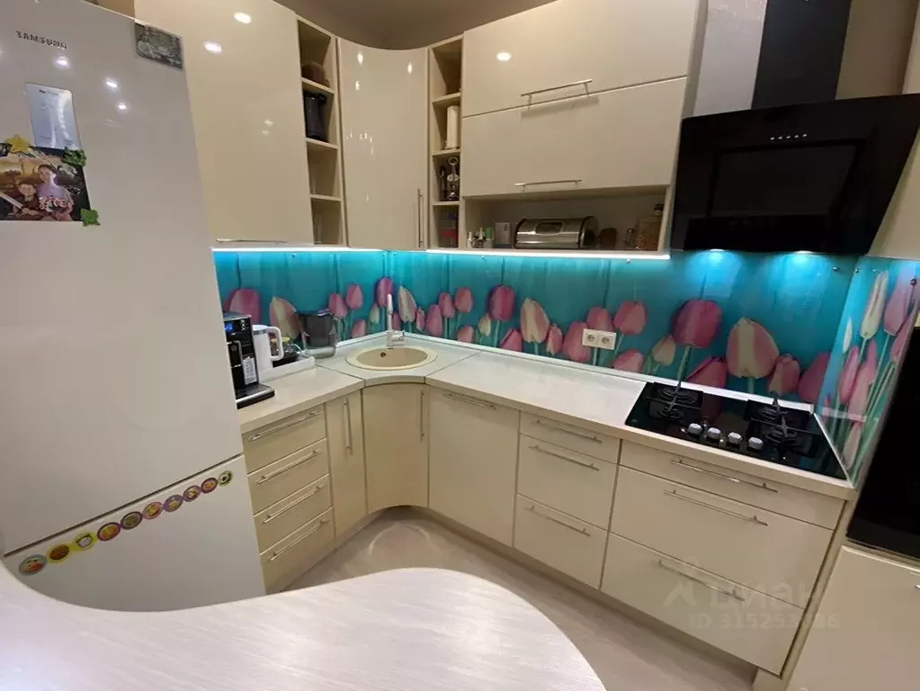 3-к кв. Мурманская область, Мурманск просп. Ленина, 94 (72.0 м) - Фото 1