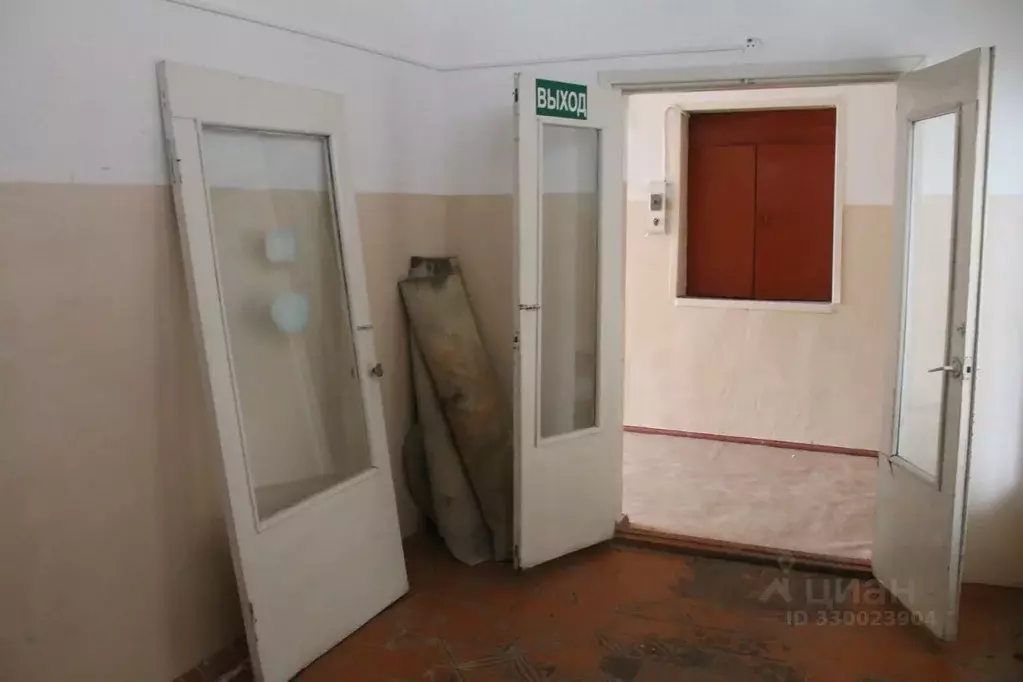 Помещение свободного назначения в Ульяновская область, Вешкайма рп ул. ... - Фото 1