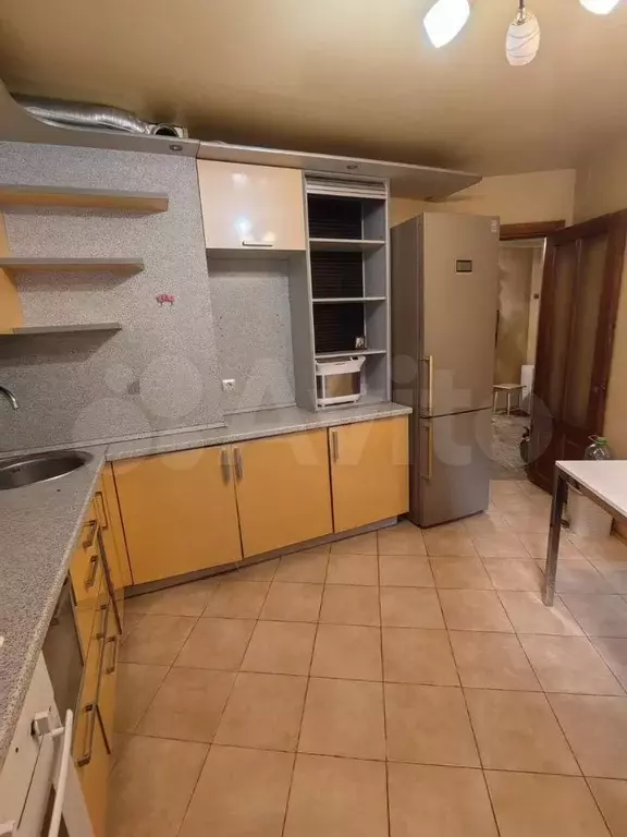 2-к. квартира, 60 м, 1/7 эт. - Фото 1