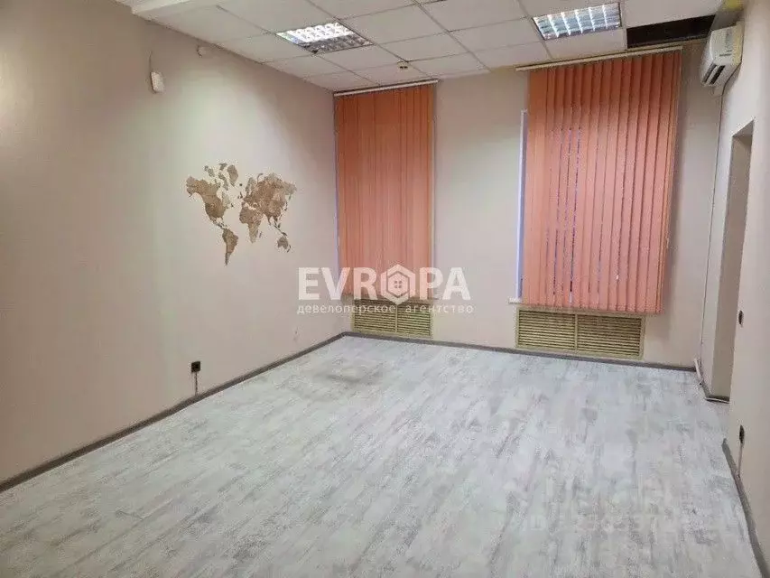 Офис в Ульяновская область, Ульяновск ул. Гончарова, 30 (24 м) - Фото 1